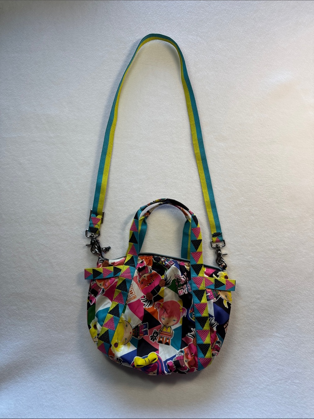 Harajuku Lovers Fatal Attraction to Cuteness Tote - Picture 2 of 12
